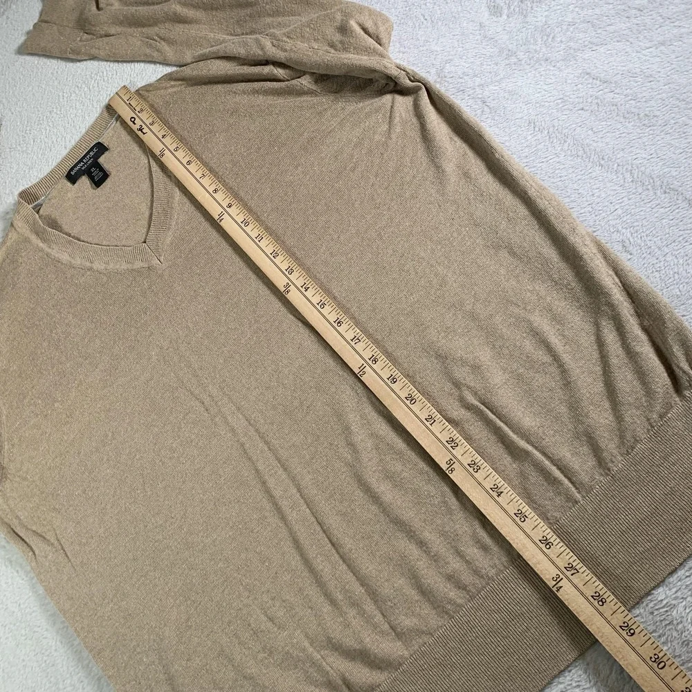 Banana Republic Sweater Mens XL Beige V Neck Silk‎ Linen Lightweight Pullover